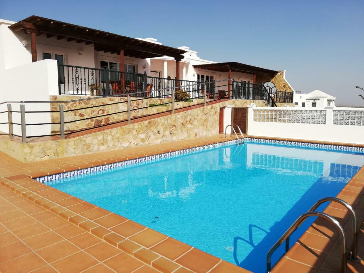 Villa Miramar, Gueime Luaran gambar